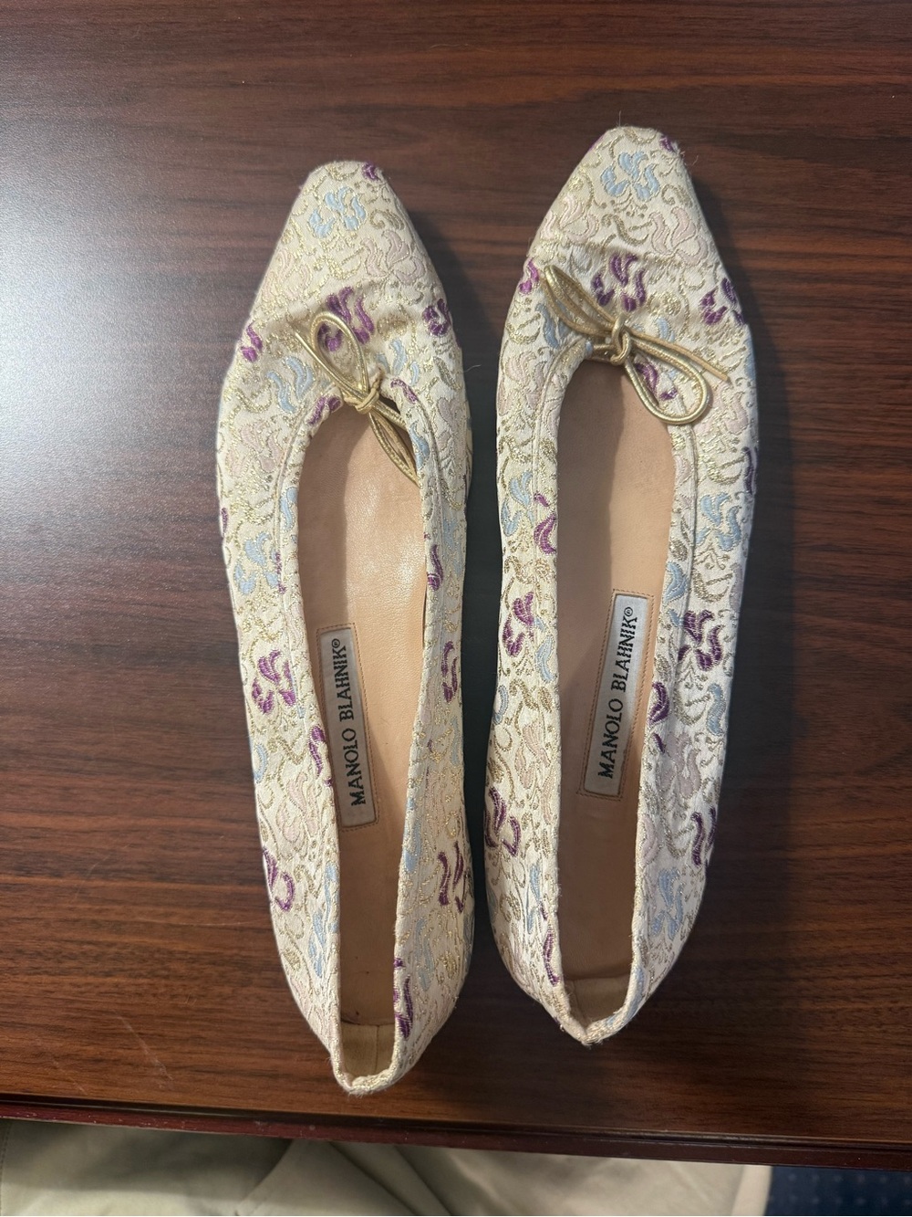 Manolo Blahnik Gold Brocade Pointed Toe Ballet Flats size EU 41.5 - Picture 3 of 7